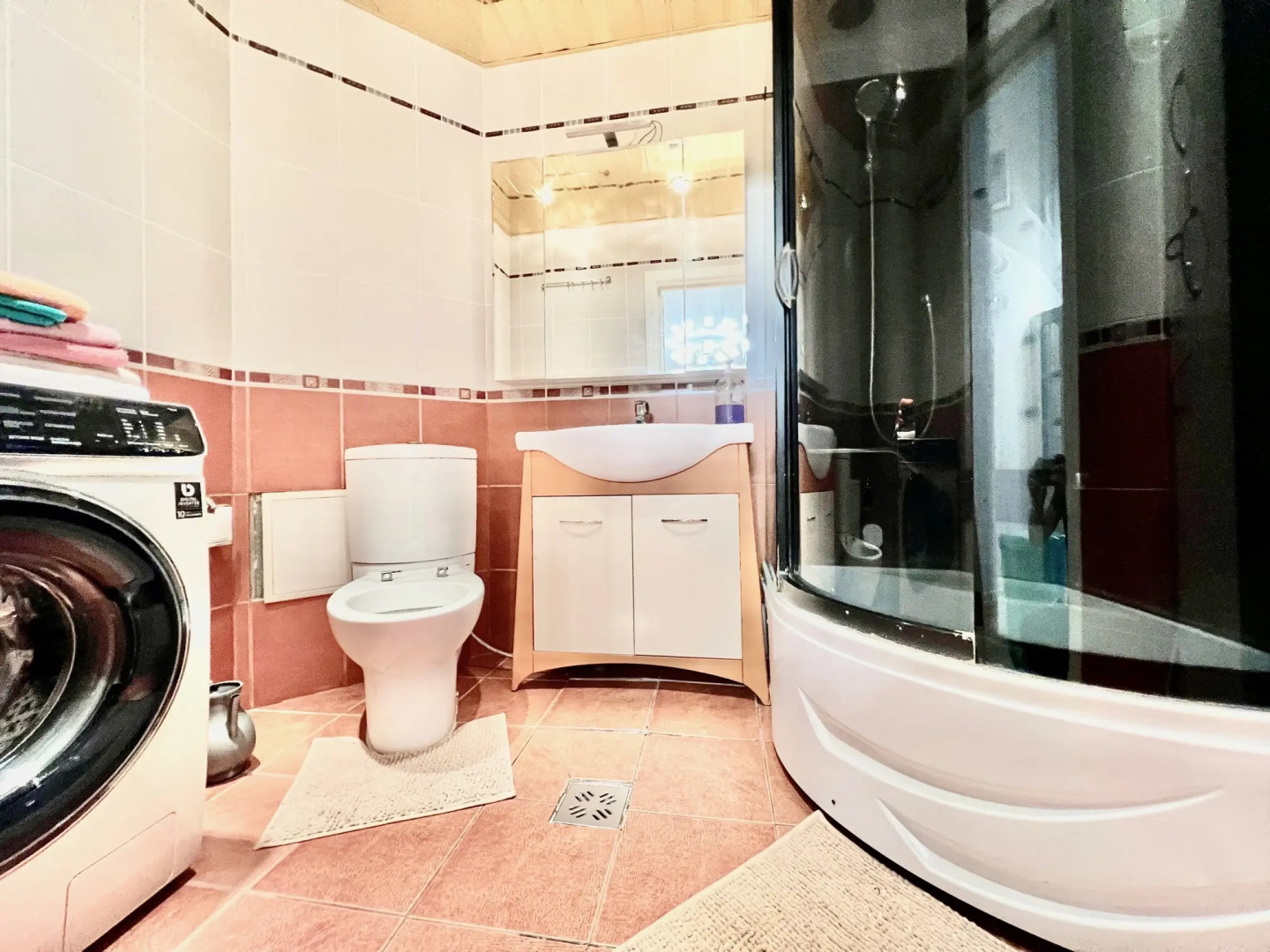 Апартаменты Трехкомнатные на Мира у ТРК Столица