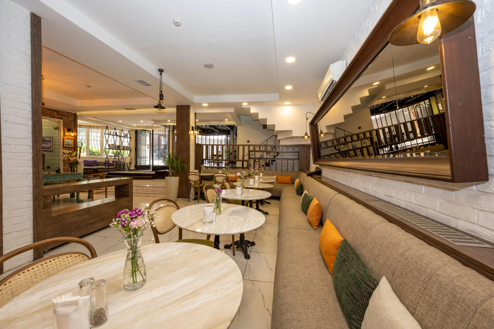 Отель The Marions Suite