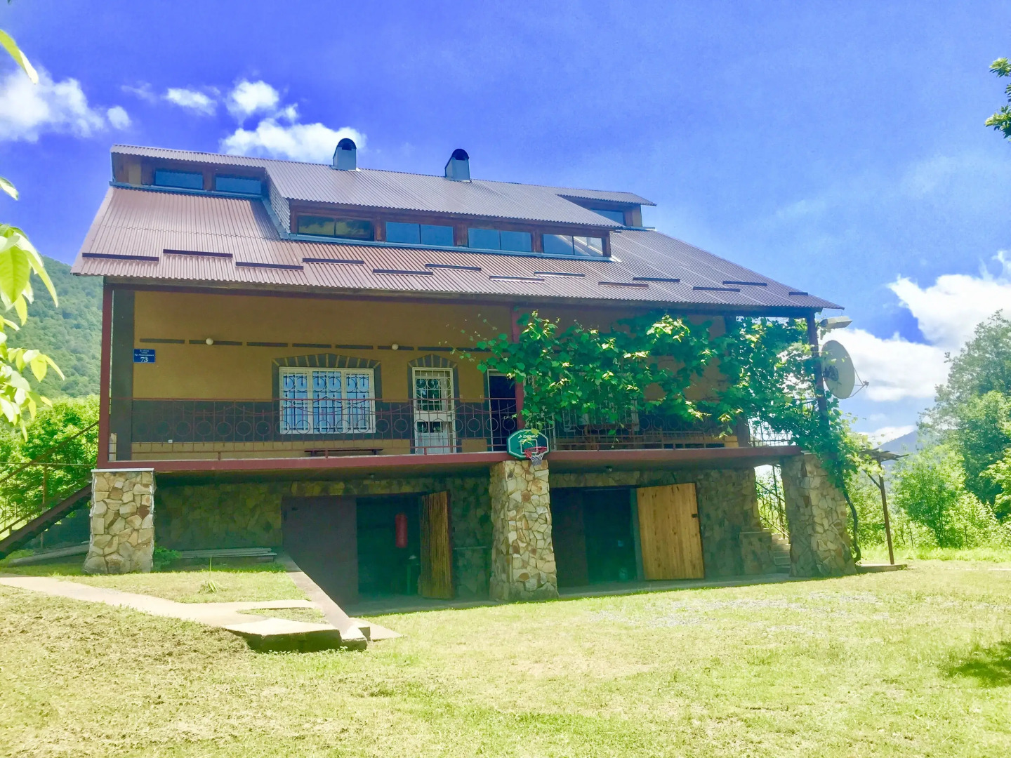 Частный дом в горах для семейного отдыха