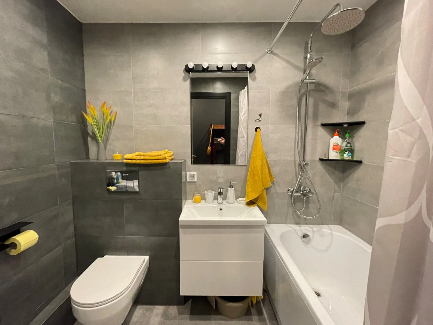 Апартаменты Улучшенные Авеню на Мужества