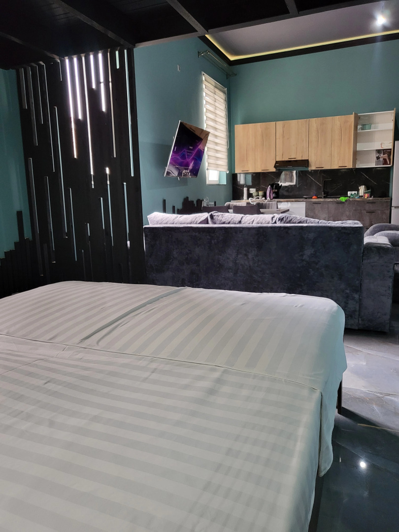 Квартира Максилан