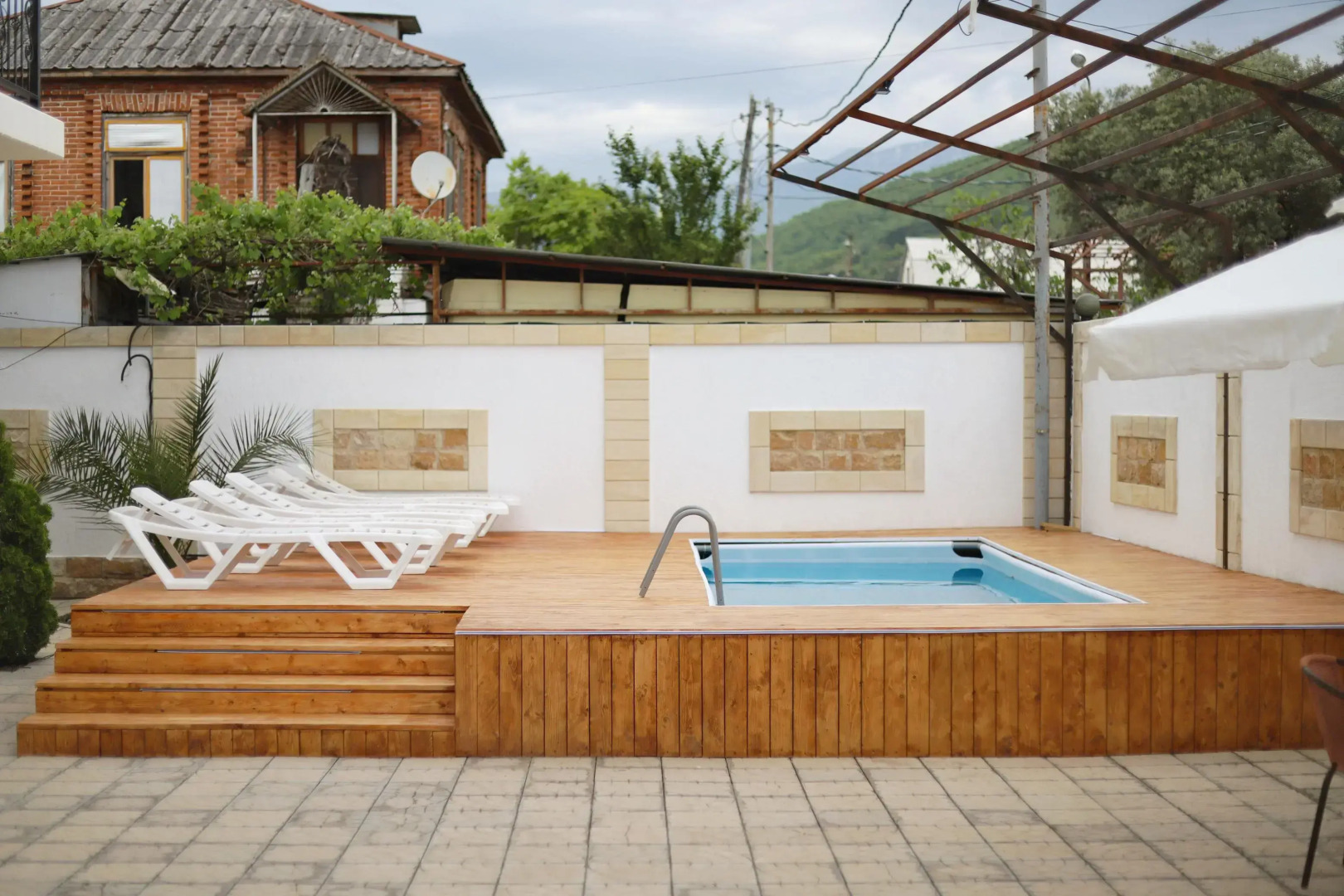 Отель Golden City