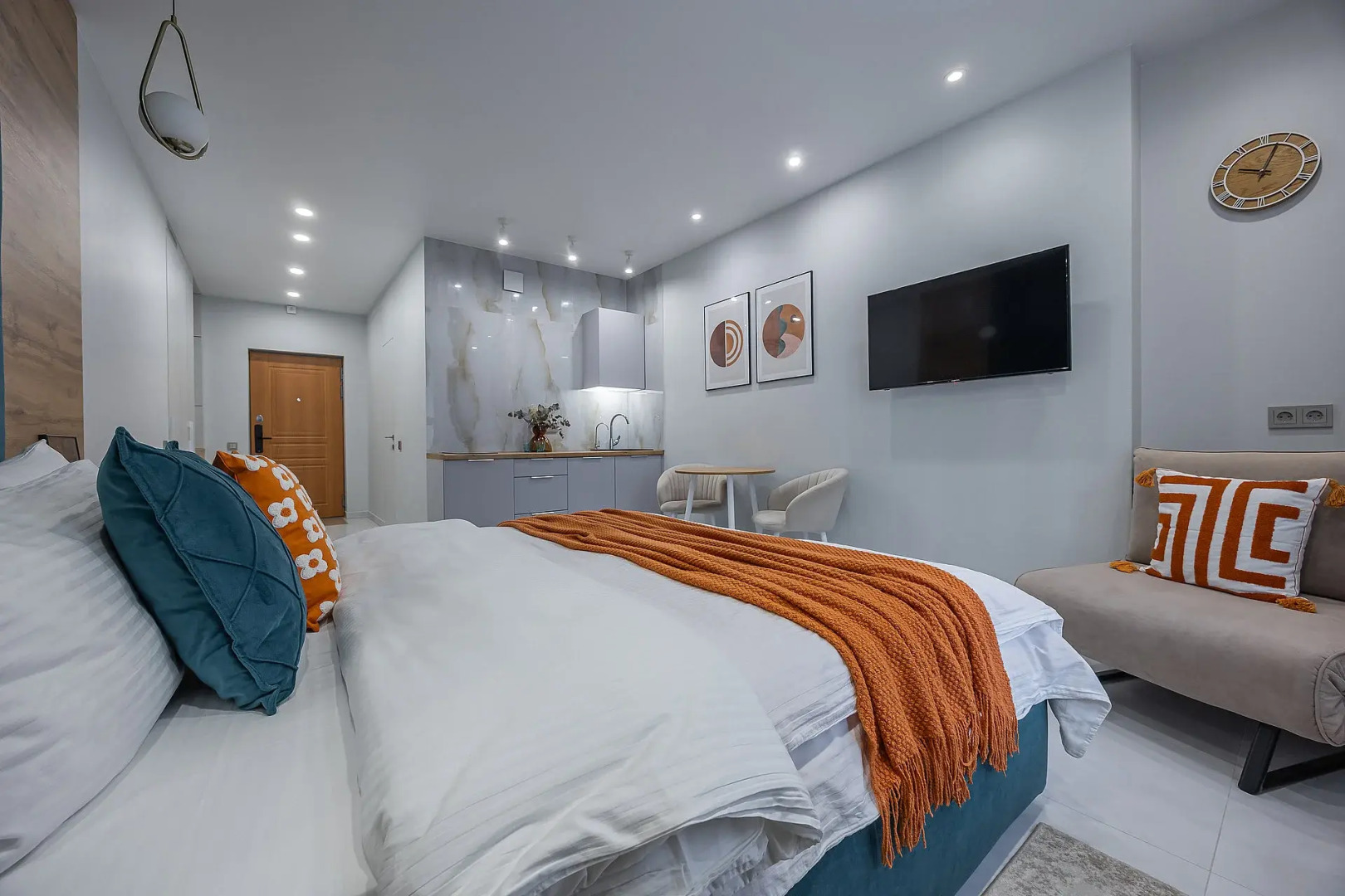 Апартаменты на Славянской 35/1 в Центре города Сова-Дом