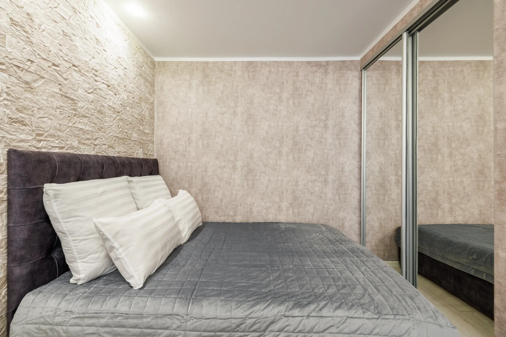 Квартира На Сойфера 19