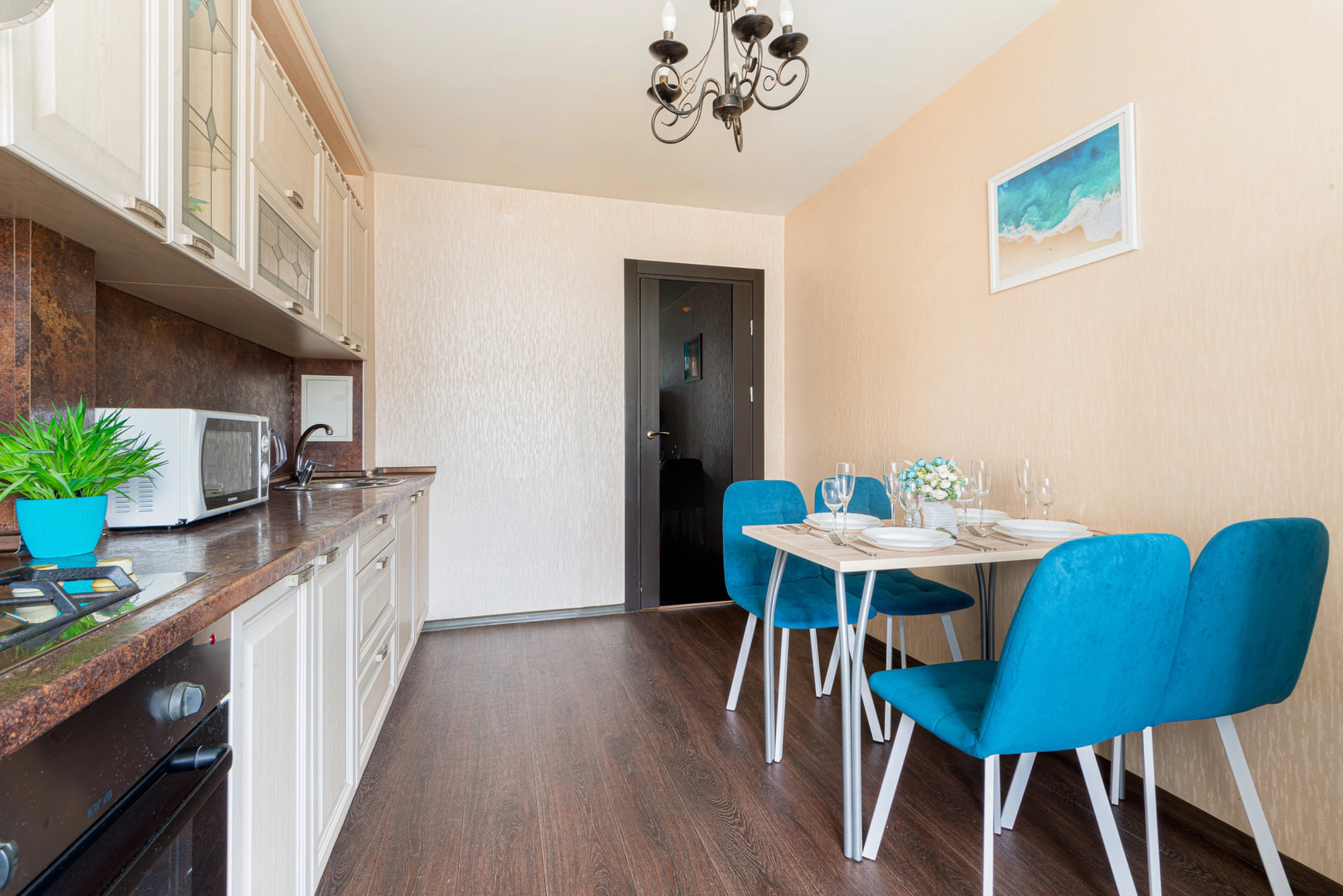 Квартира в престижном мкр. на П.Ермолаева 4 с видом на Волгу от RentAp, 4 сп.места