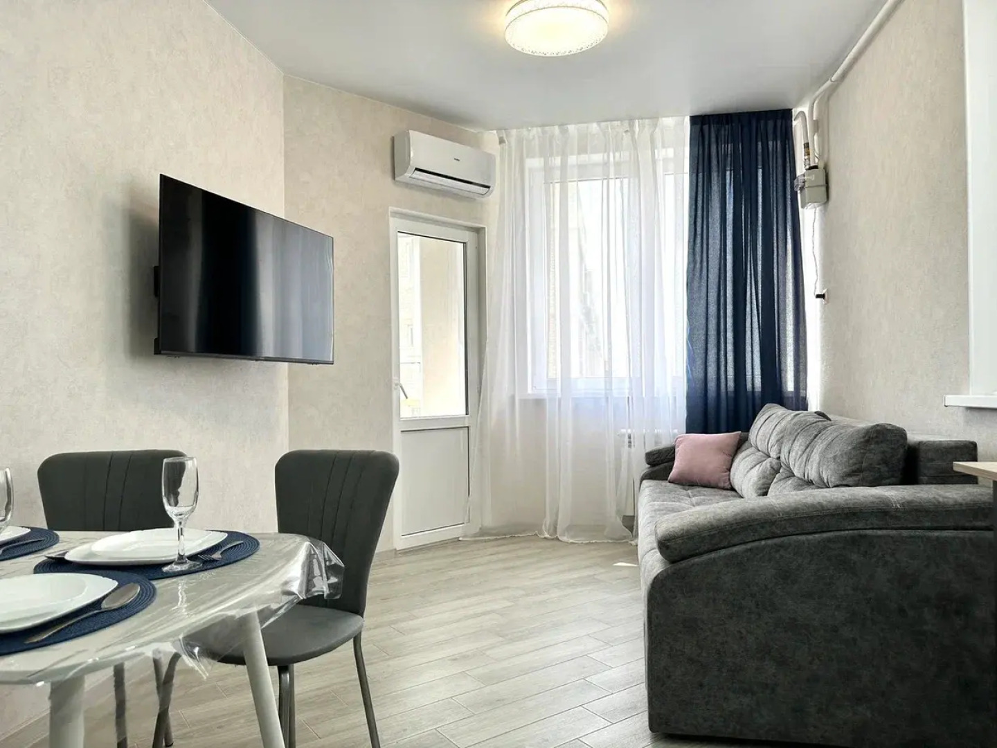 Квартира Светлая в Жк Южный