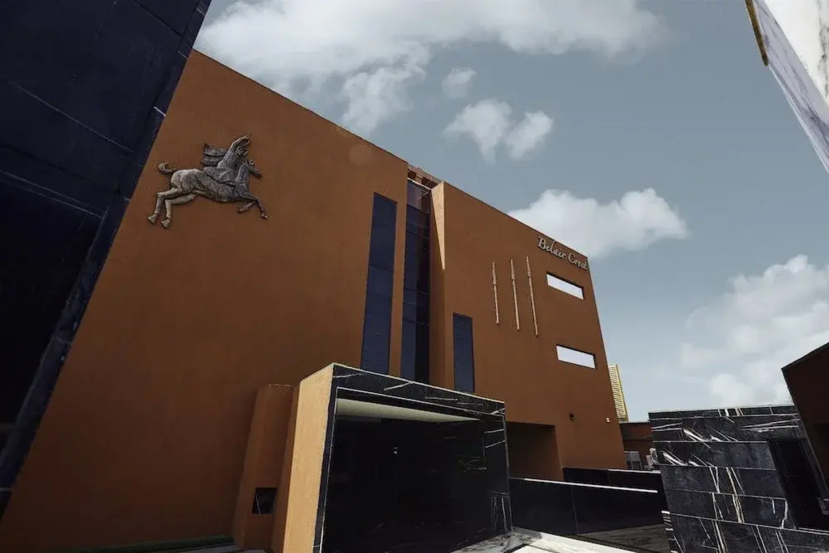 Отель Bel Air Crest Hotel & Suites