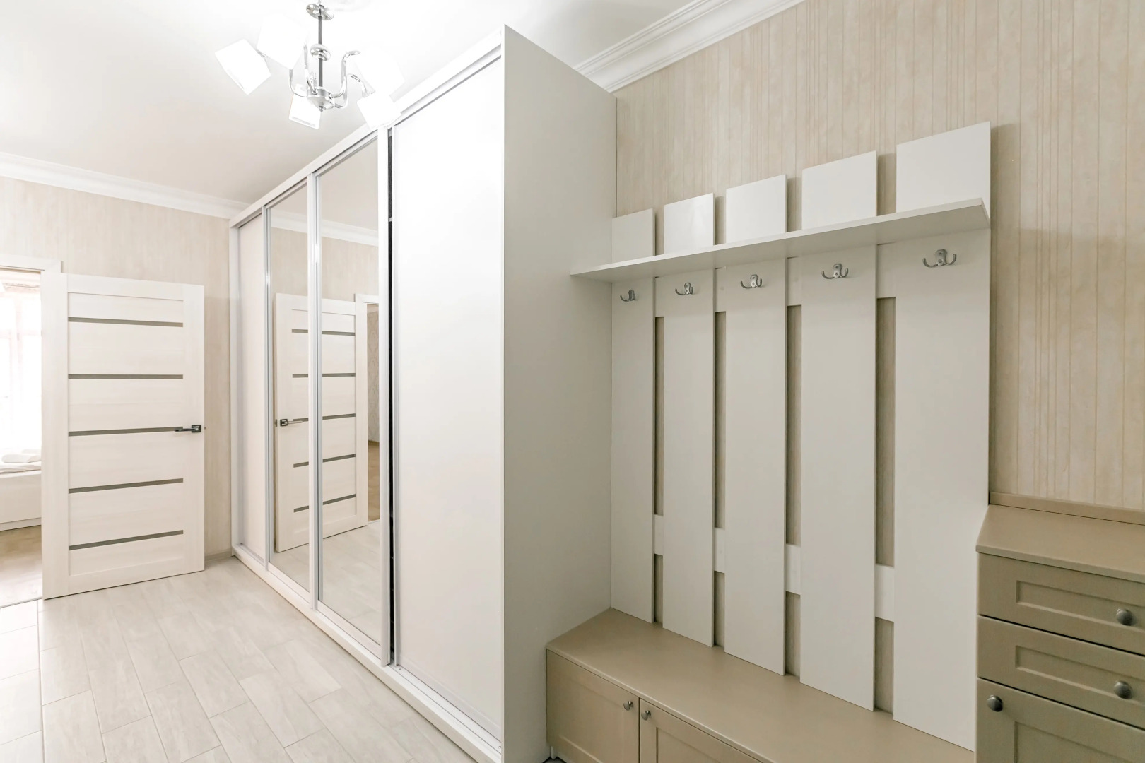 Апартаменты Лира от Ирины Савельевой + С красивым видом на Боргустанский хребет + У входа в верхний Курортный парк + Релакс 150%!