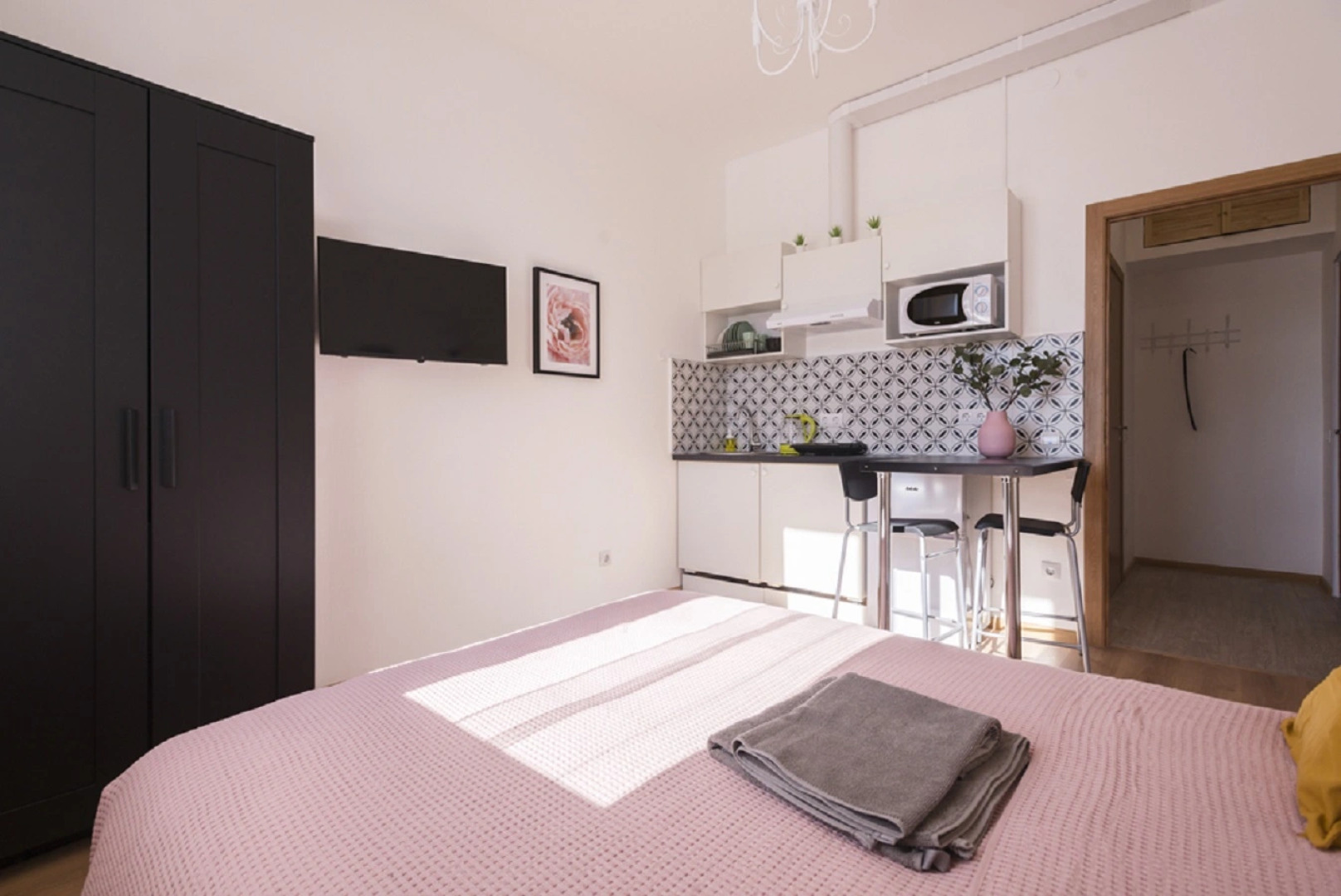 Квартира Студия Желтая в поселке Песочном