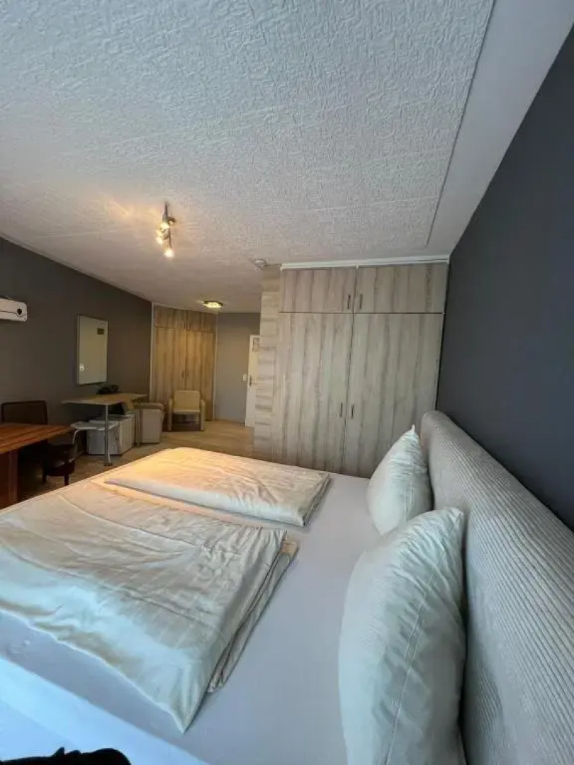 Отель Hafez Bad Salzuflen