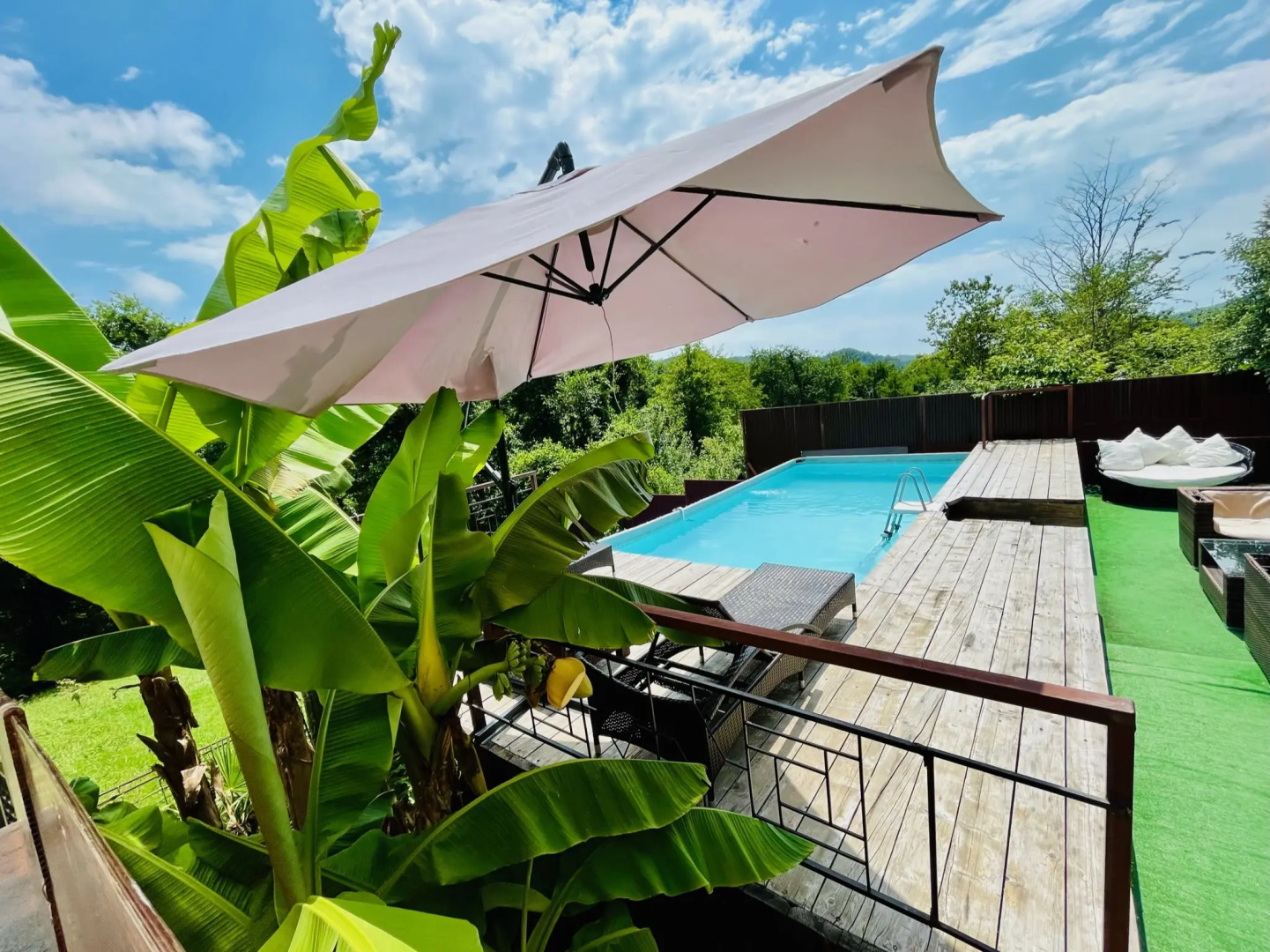 Гостевой дом Солнечная долина коттеджи Гости-24