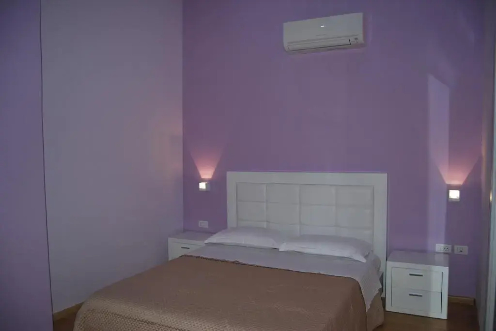 Отель Grand White City