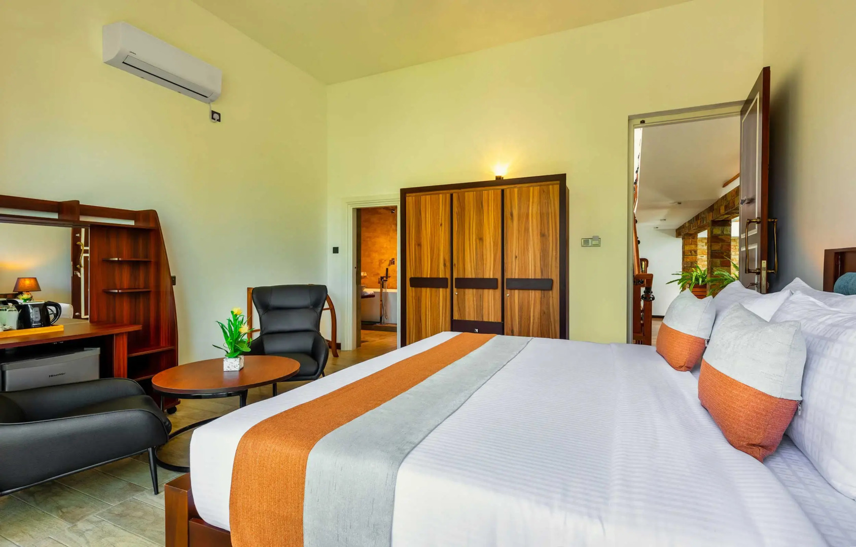 Отель The Palace by Ocean