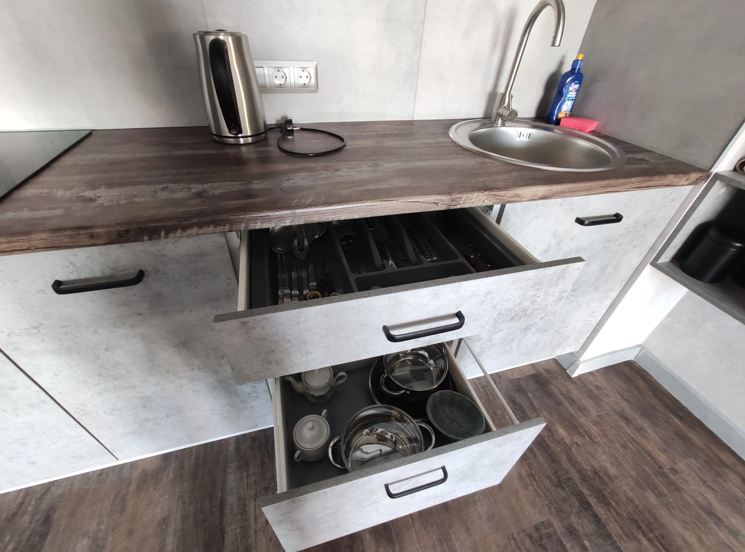 Апартаменты  Двухкомнатные апартаменты евростандарта с закрытой территорией