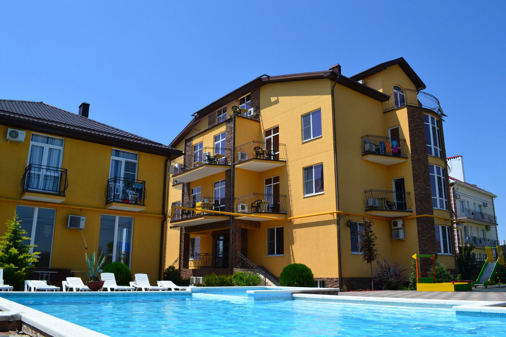 Отель Авалон