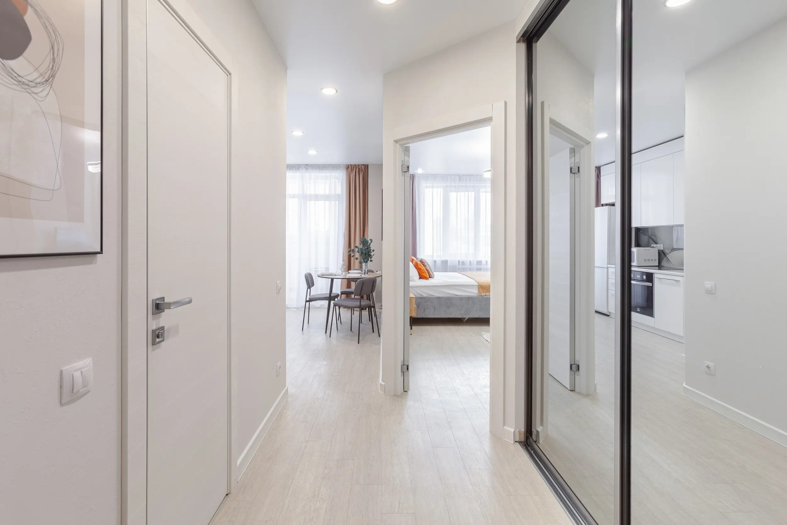 Апартаменты RentPlaza премиум в центре на Луначарского