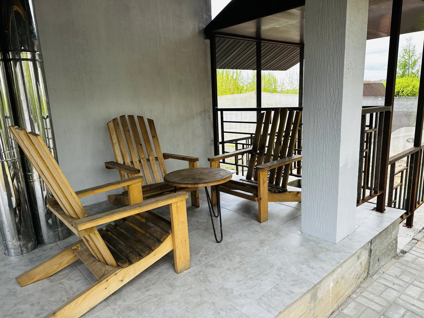 Вилла на берегу реки около Минска