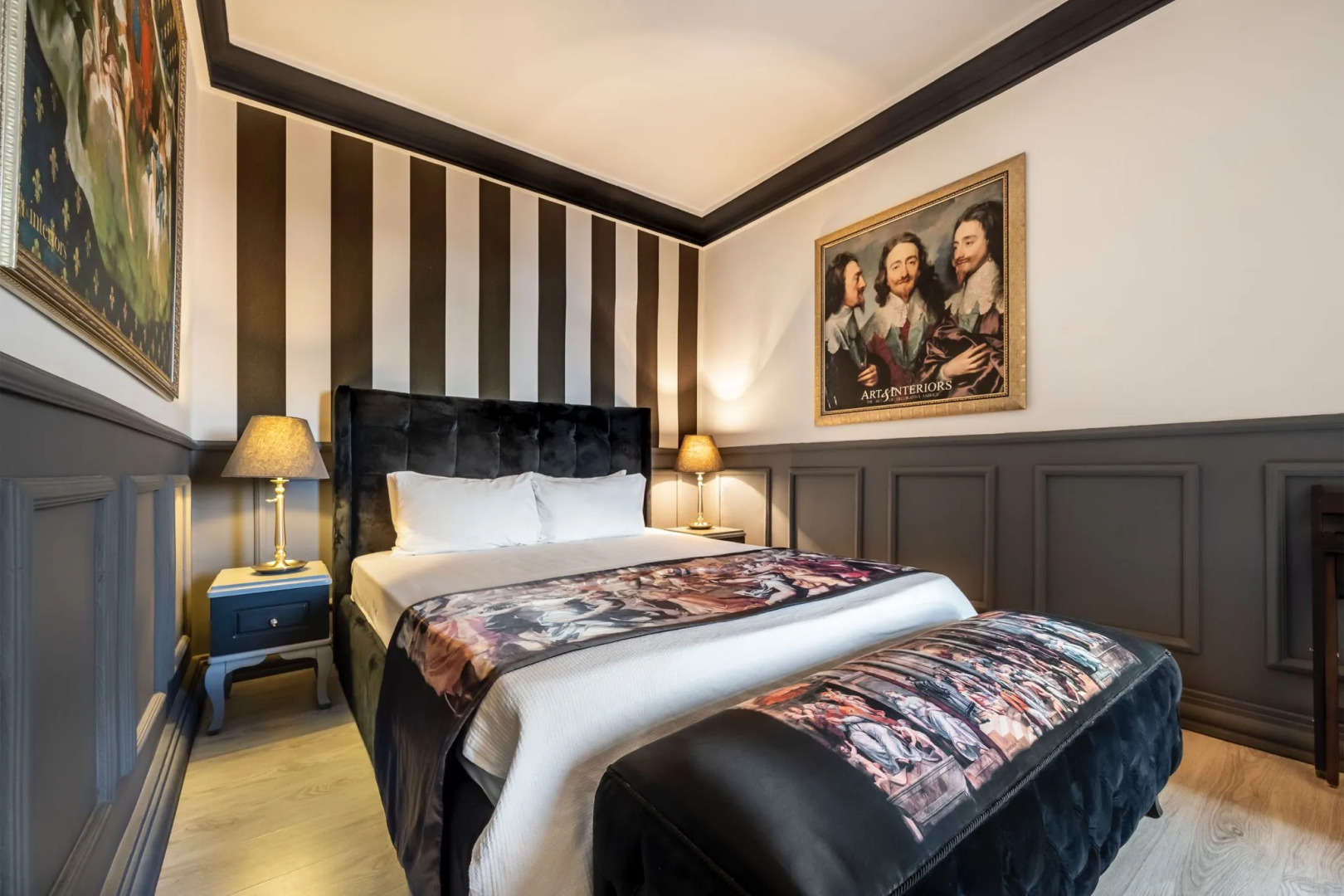 Отель Art & Interiors