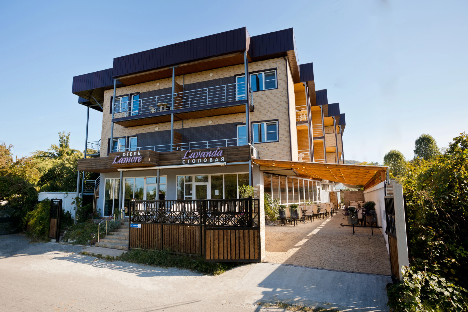 Отель Ламоре