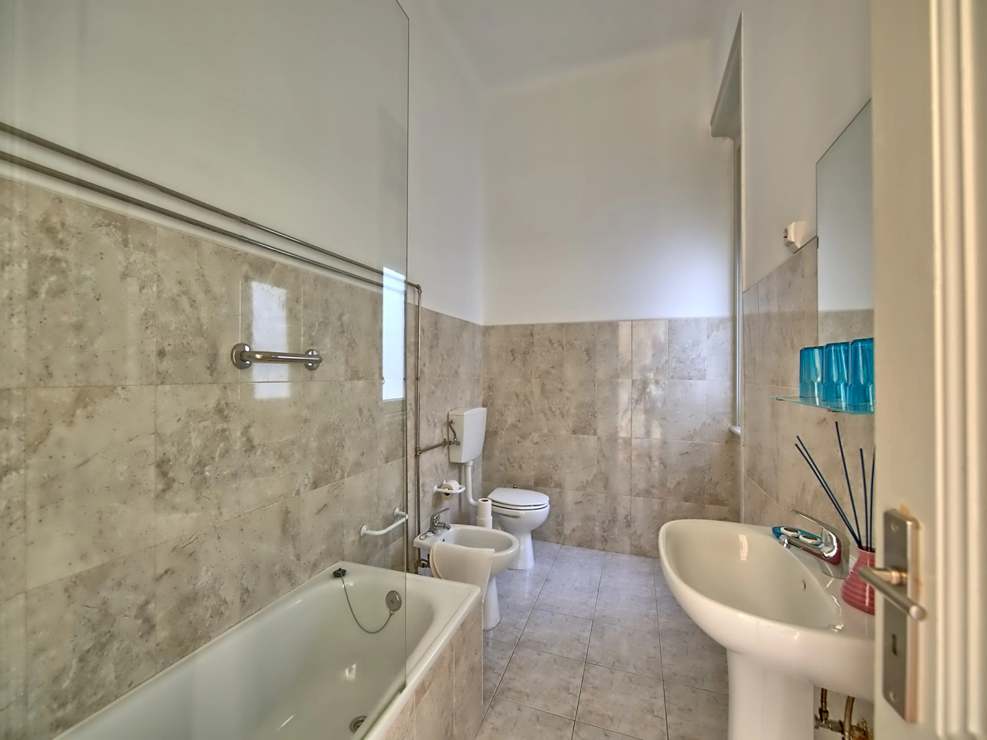 Апартаменты Refurbished Kings - City Center