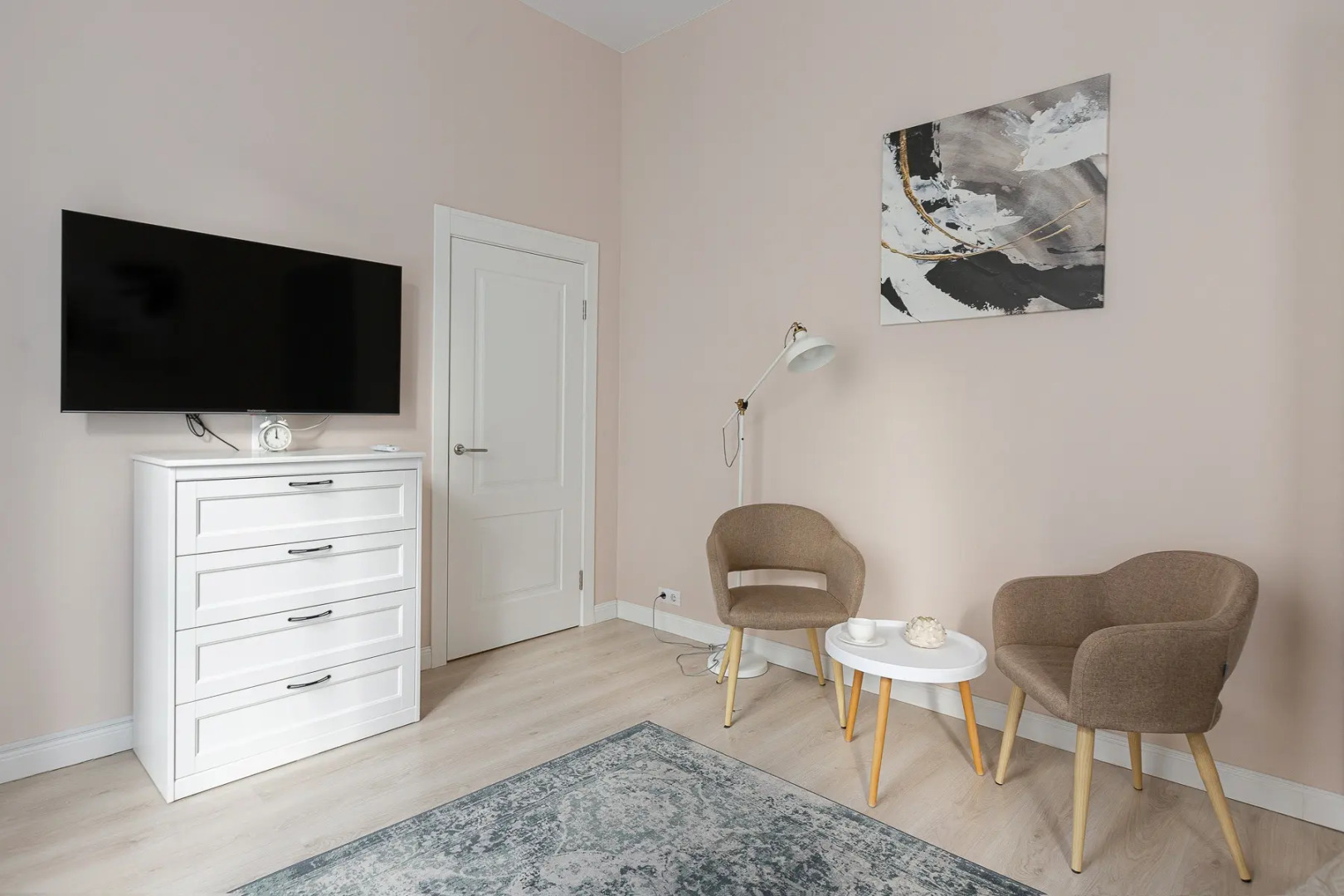 Апартаменты на Итальянской 37/18