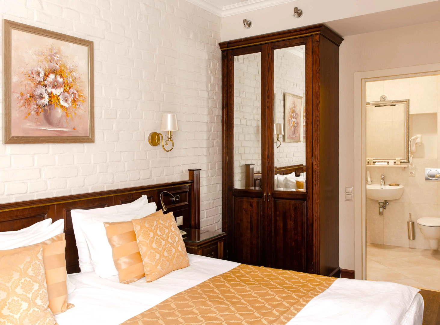 Отель Традиция