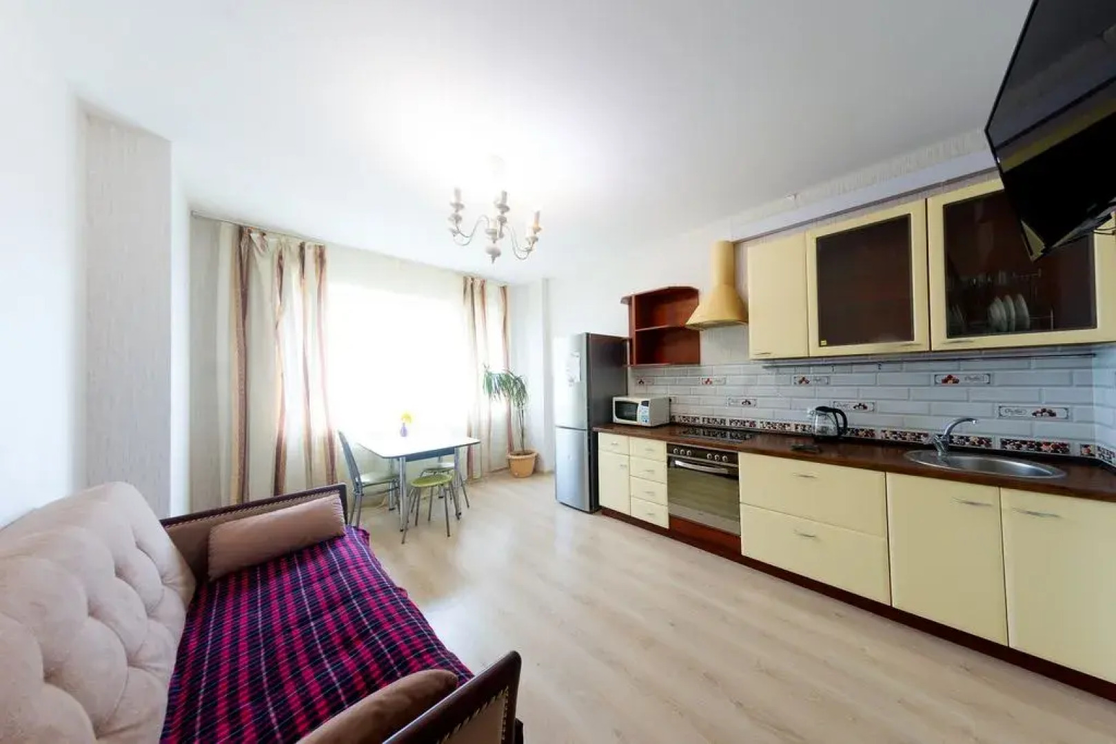 Апартаменты Апарт Гулливер по Революции 52Б