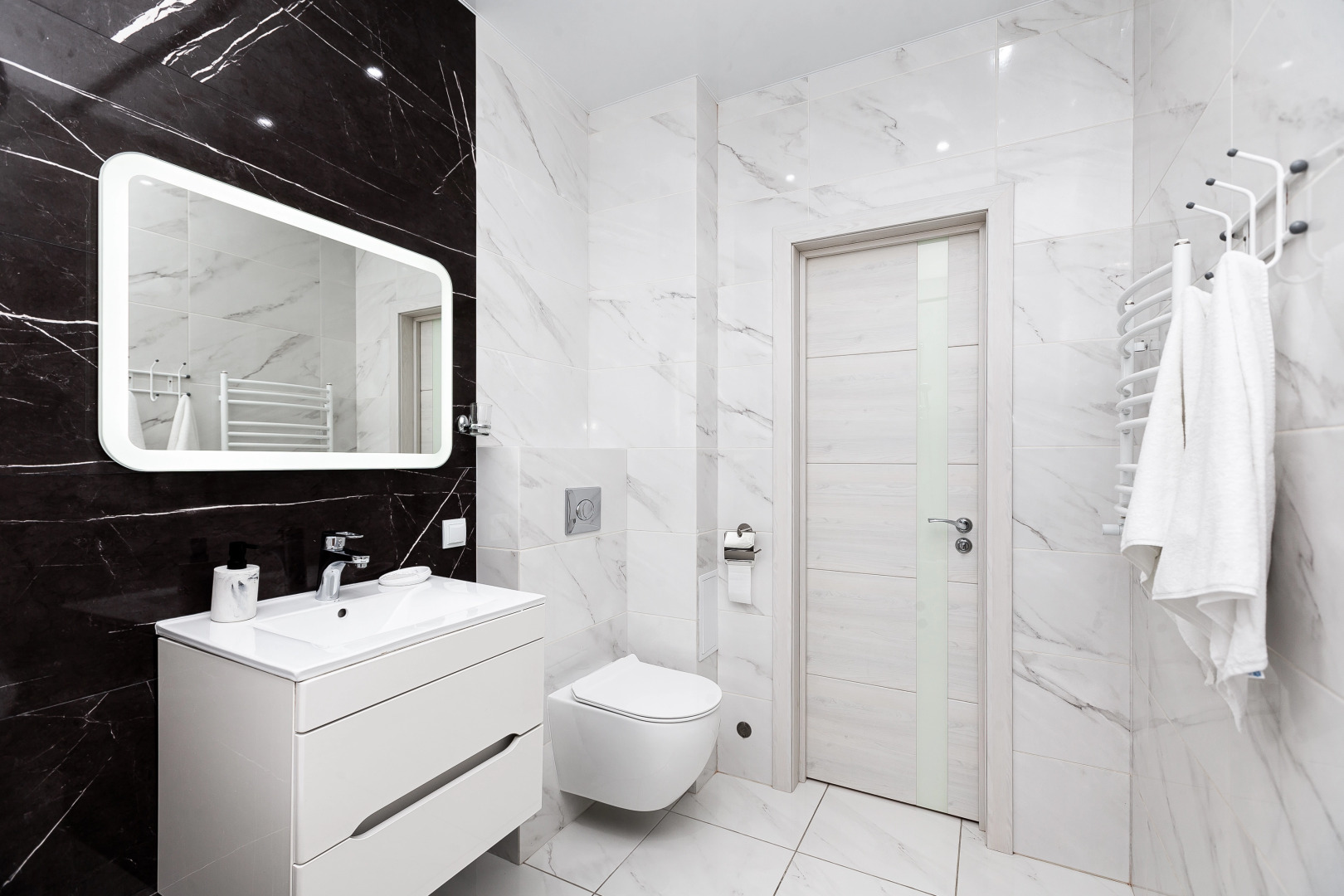 Апартаменты комфортные с прекрасным видом у площади Победы