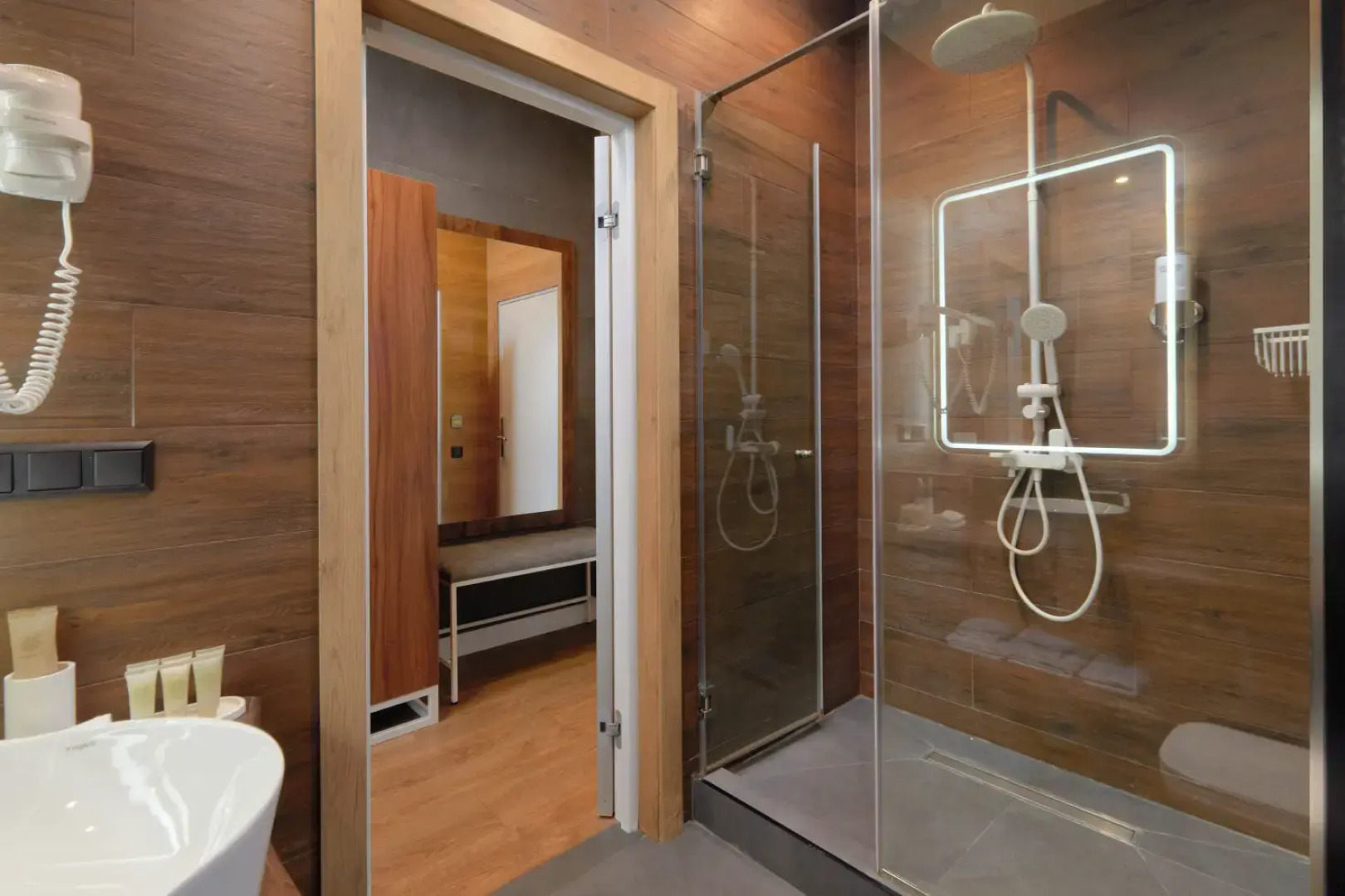 Отель Хорсека Резорт