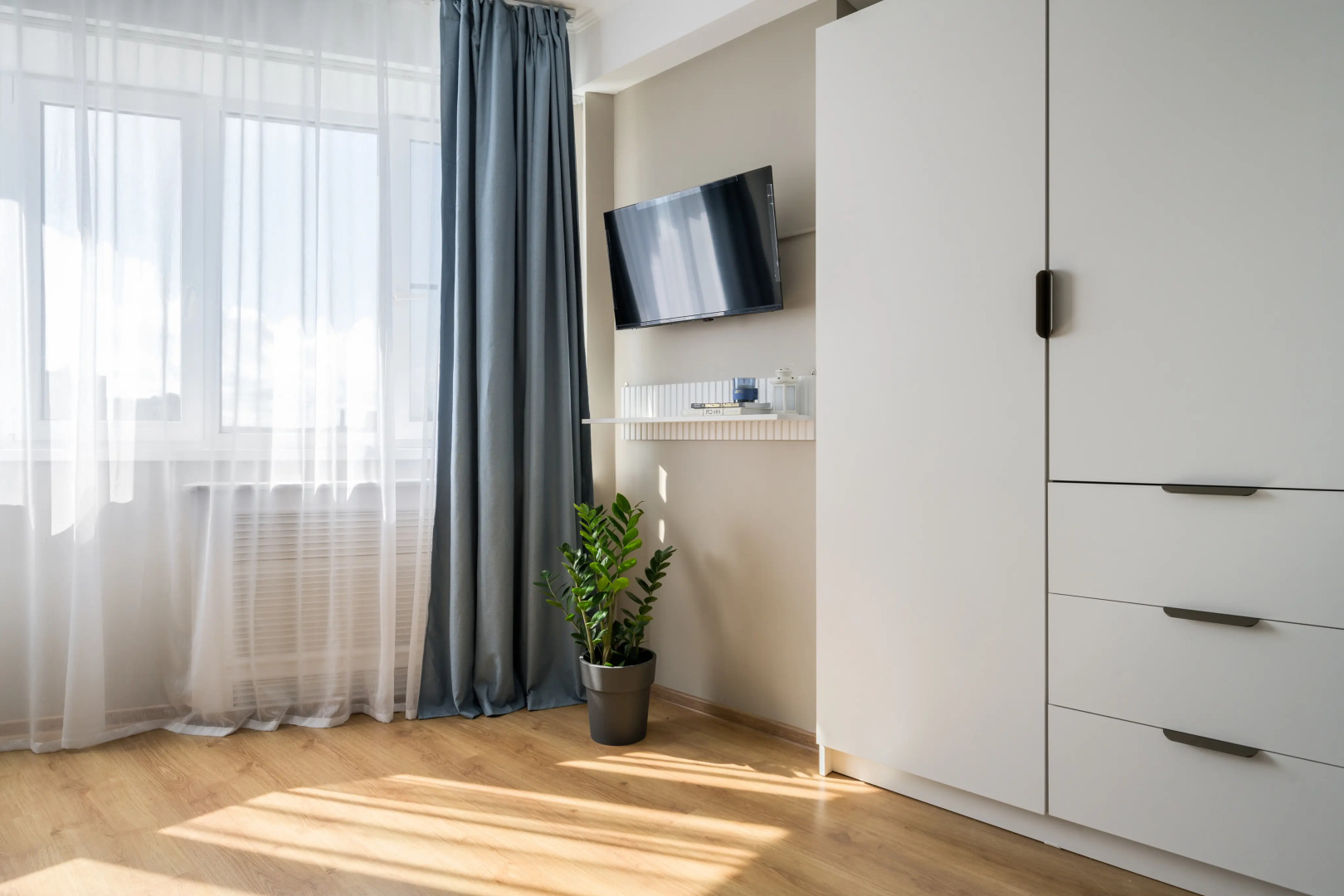 Квартира Просторная с зоной отдыха на балконе последнего этажа с видом на тихий двор