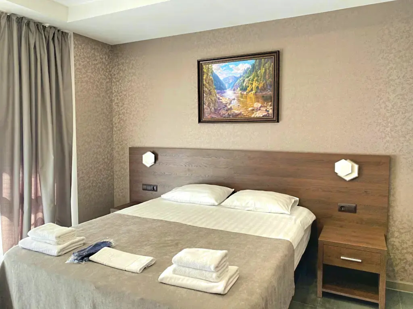 Апартаменты Holiday and Business Apartments