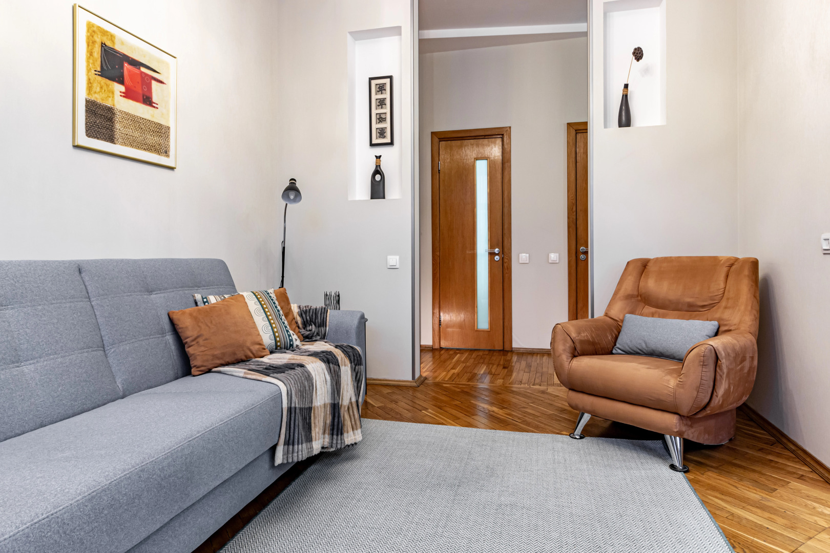 Апартаменты Nice apartment near Victory Square metro station