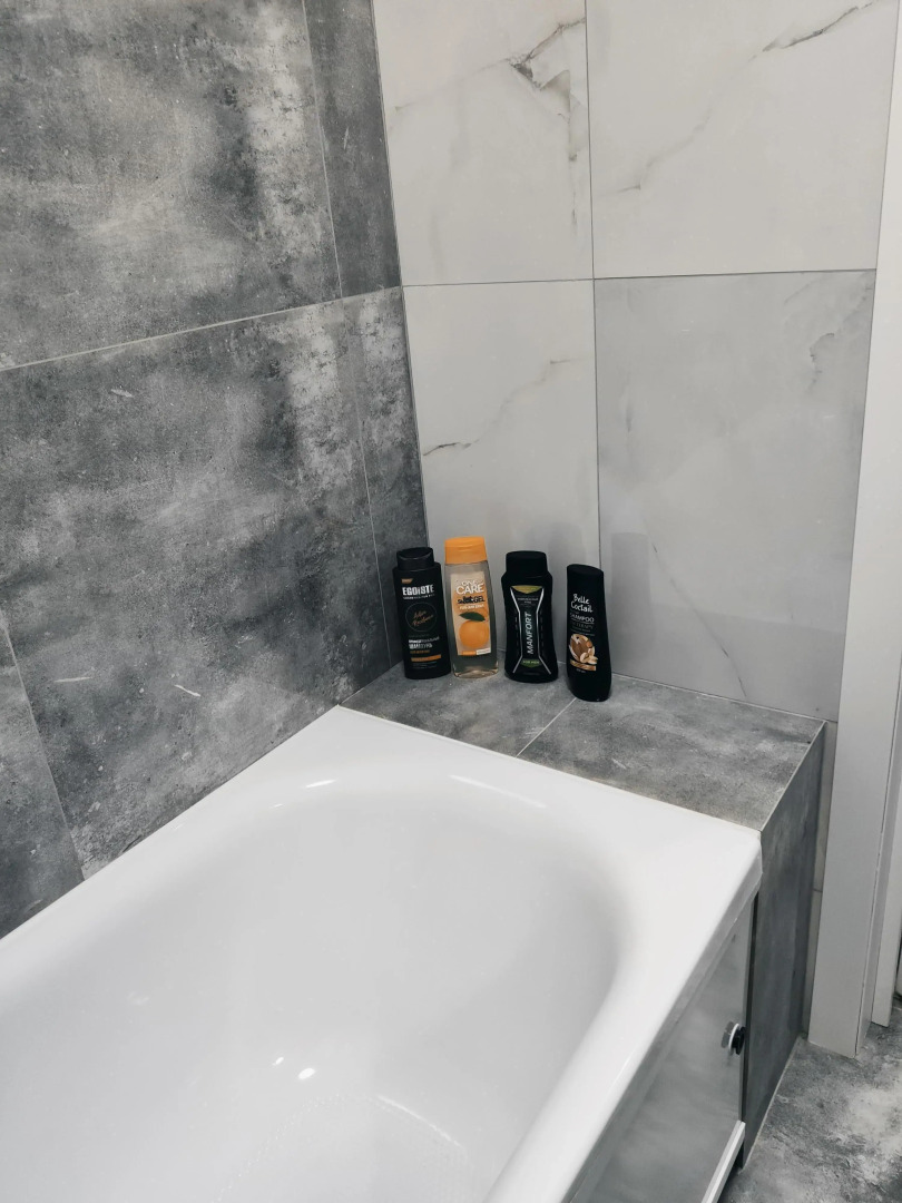 Апартаменты 8 марта 48/1