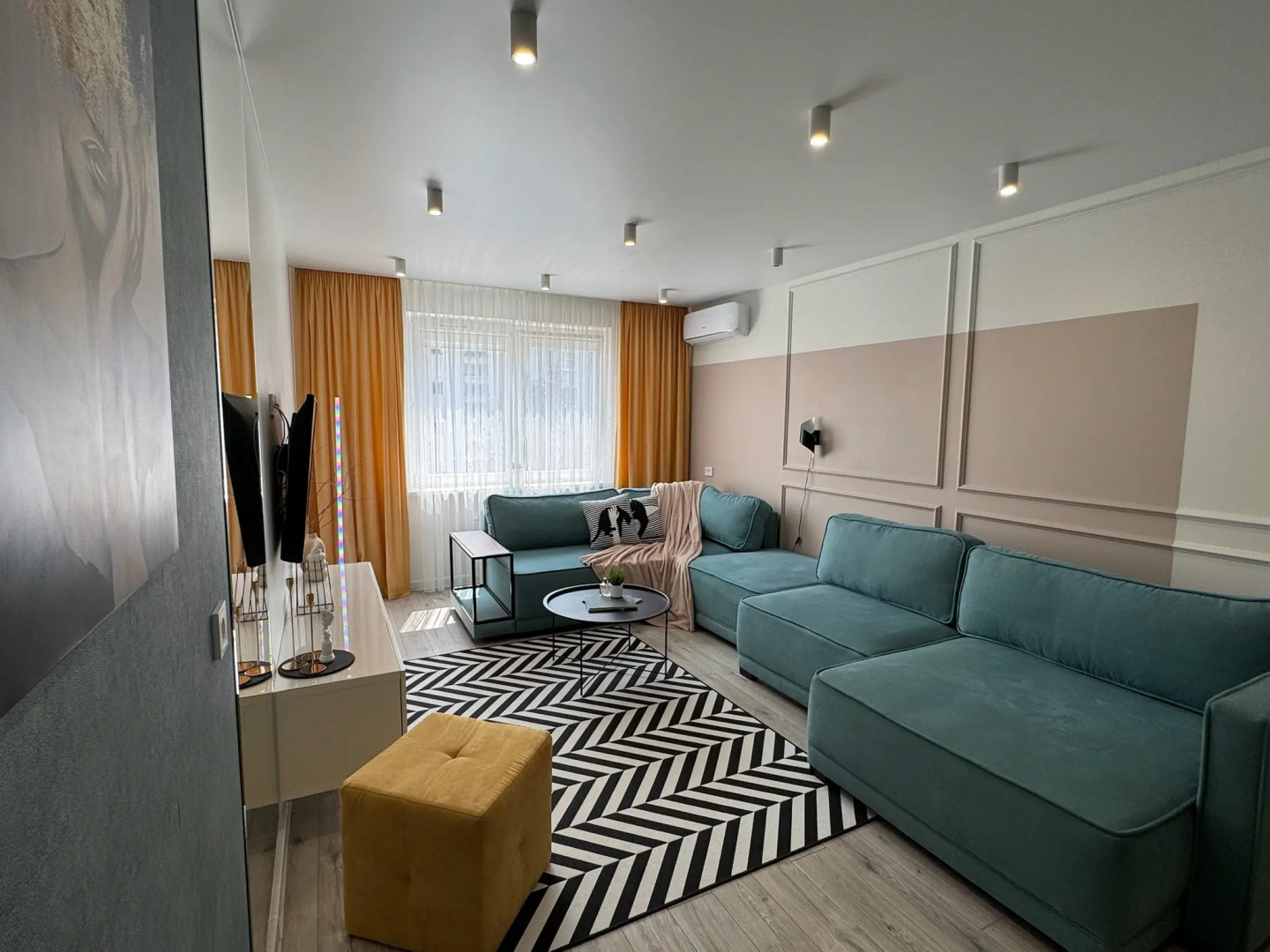 Апартаменты на Курчатова 24 - 2 комнаты