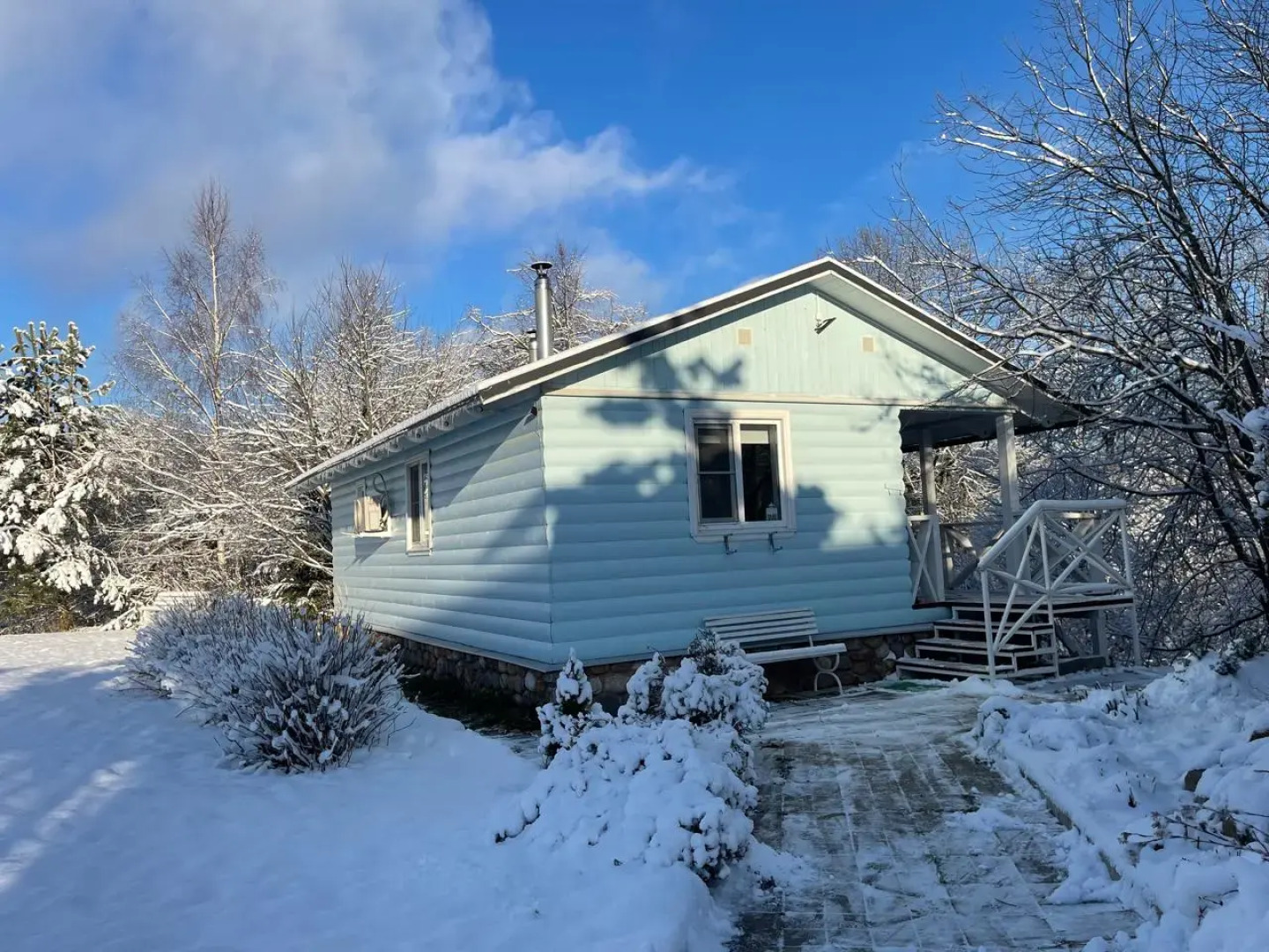 Частный дом Домик у воды