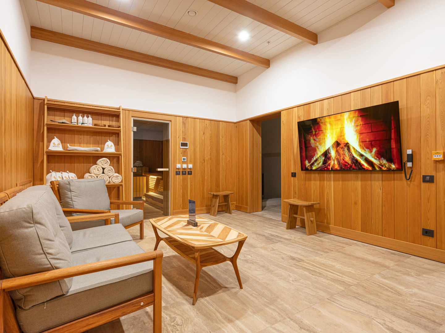 Отель RODINA Grand Hotel & SPA Irkutsk 5*