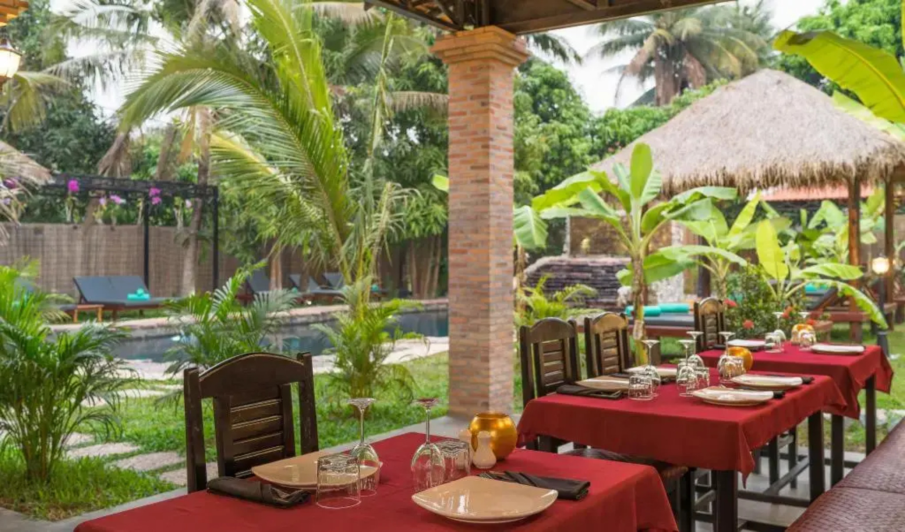 Отель Authentic Khmer Village Resort