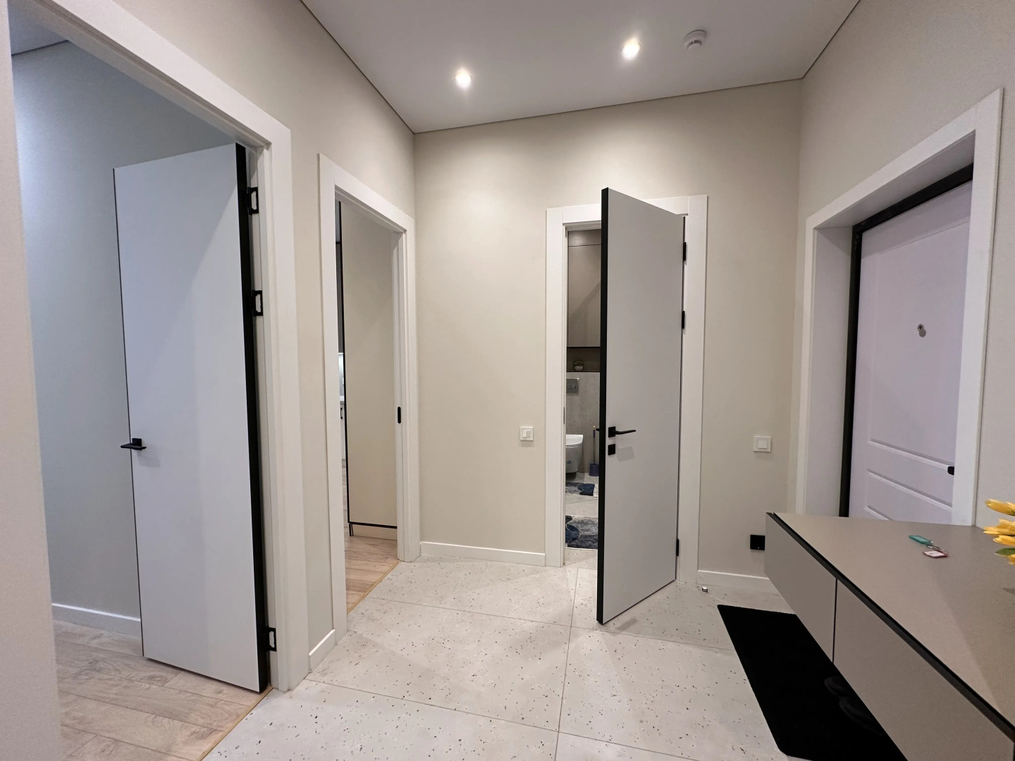 Квартира Лучшие Апартаменты Алматы Напротив ТРЦ Мега Алматы 97