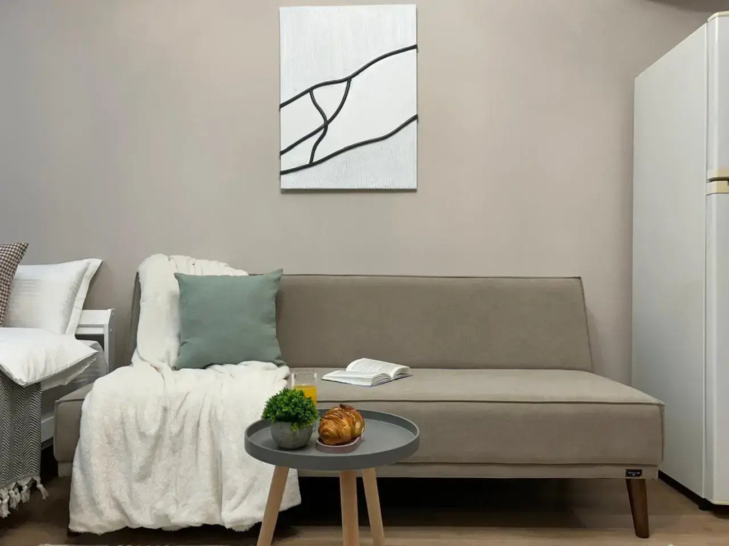 Апартаменты Нежная и уютная студия Кашемир в сердце города