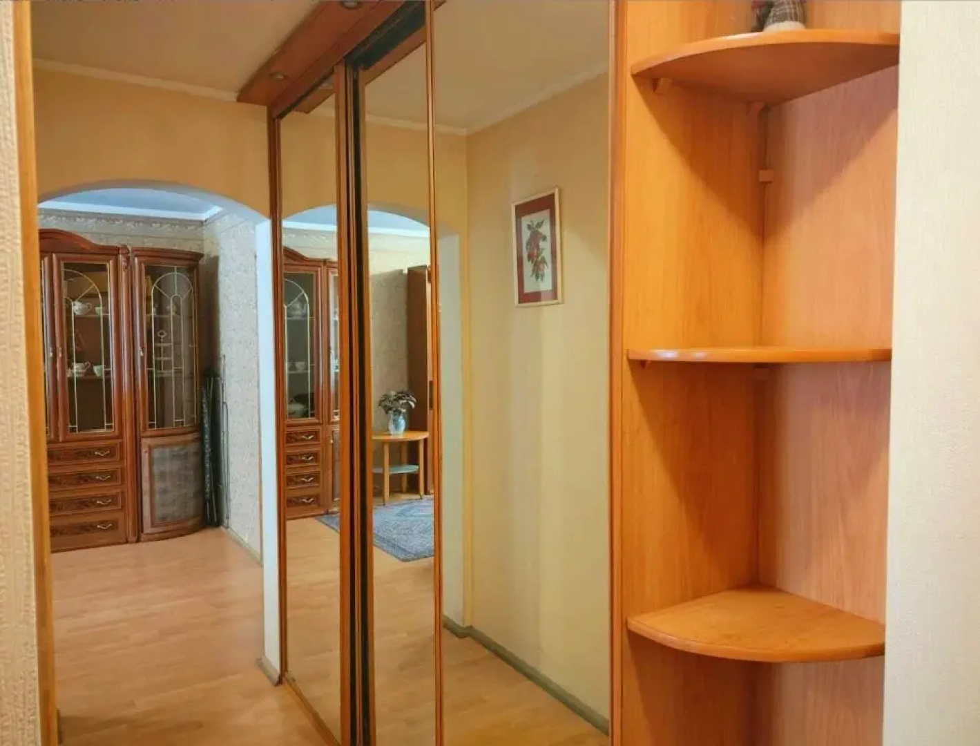Квартира GoldApart Мантулинская 2