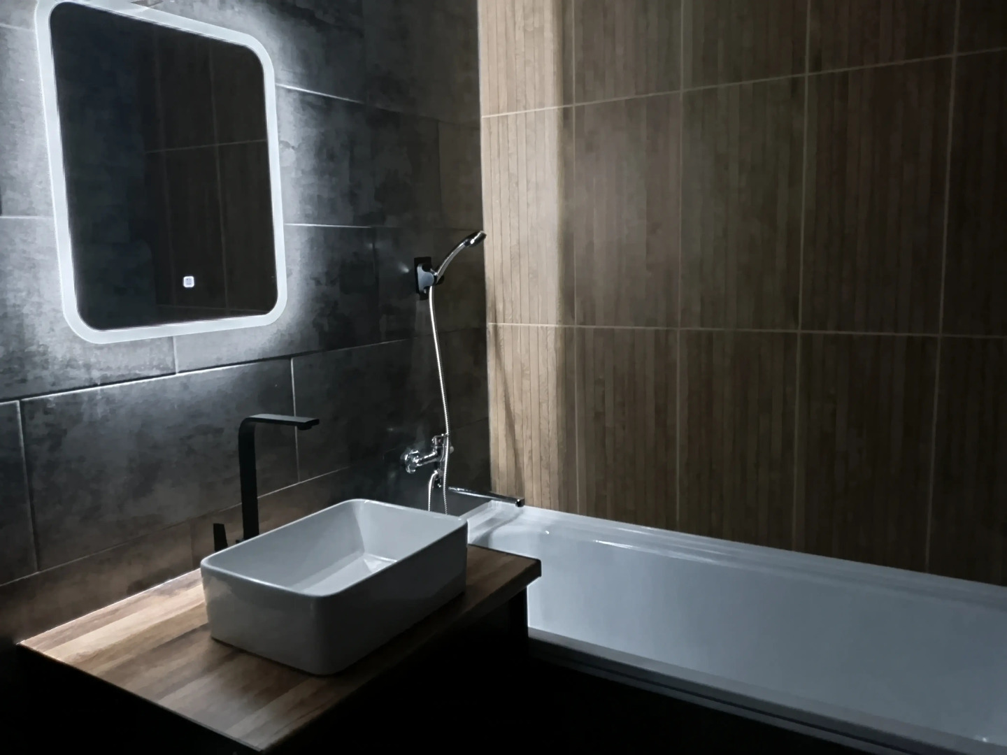 Квартира с евроремонтом в новом доме с закрытой территорией