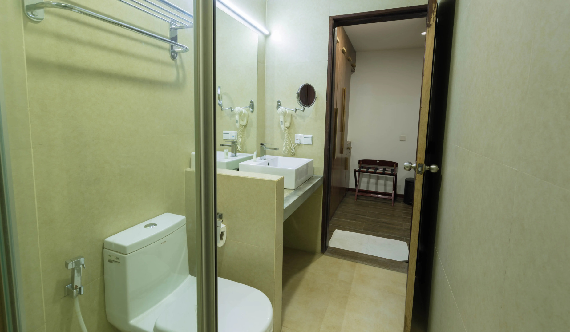 Отель Aquzz Inn & Spa