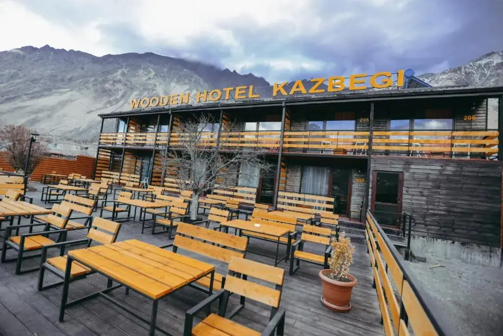Wooden Hotel Kazbegi