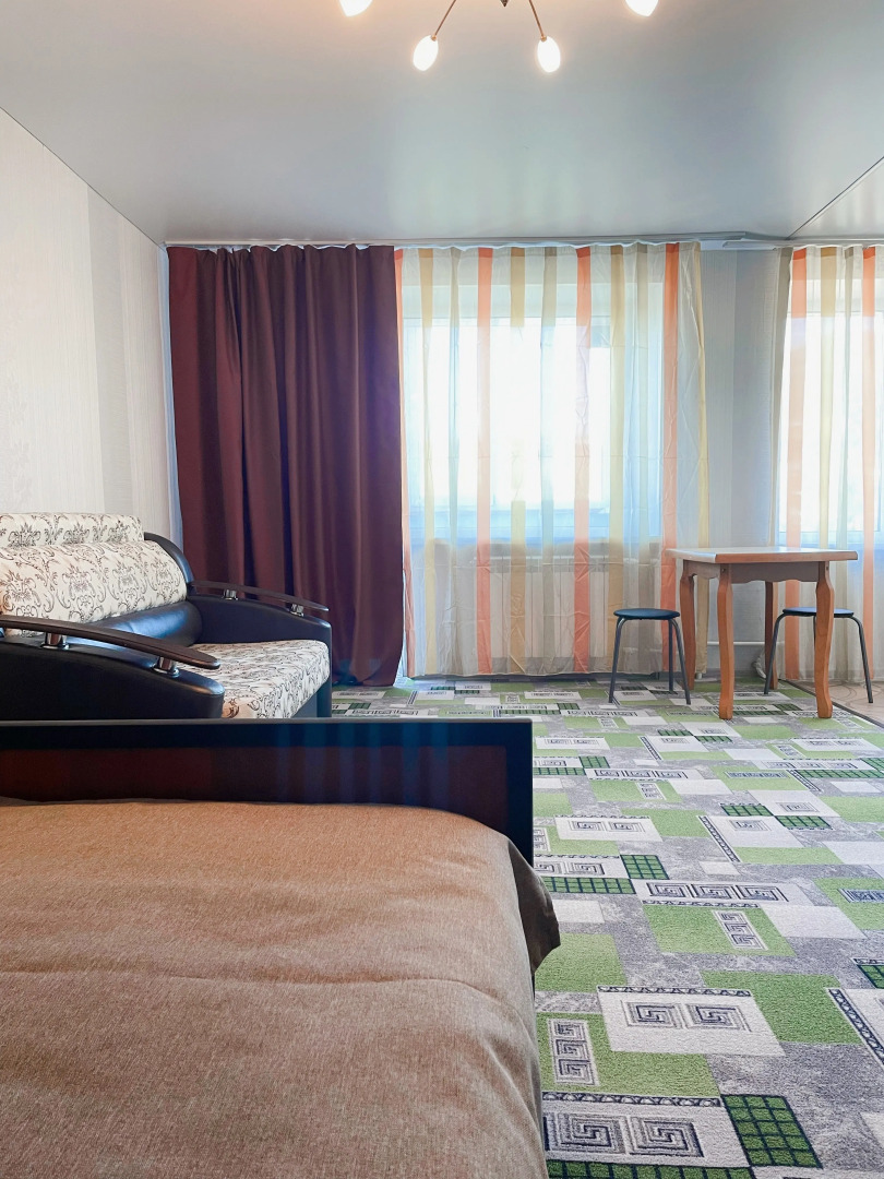 Квартира На 50 Лет Октября 15/6