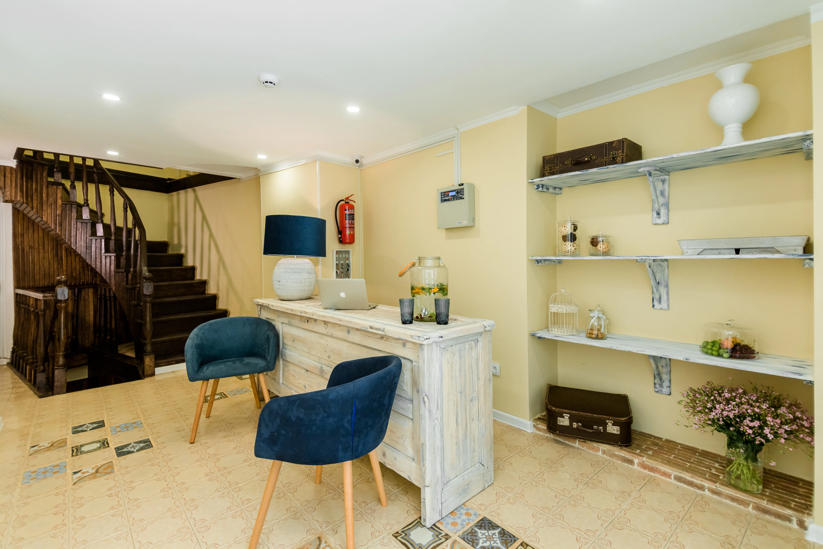 Отель Gvino Minda