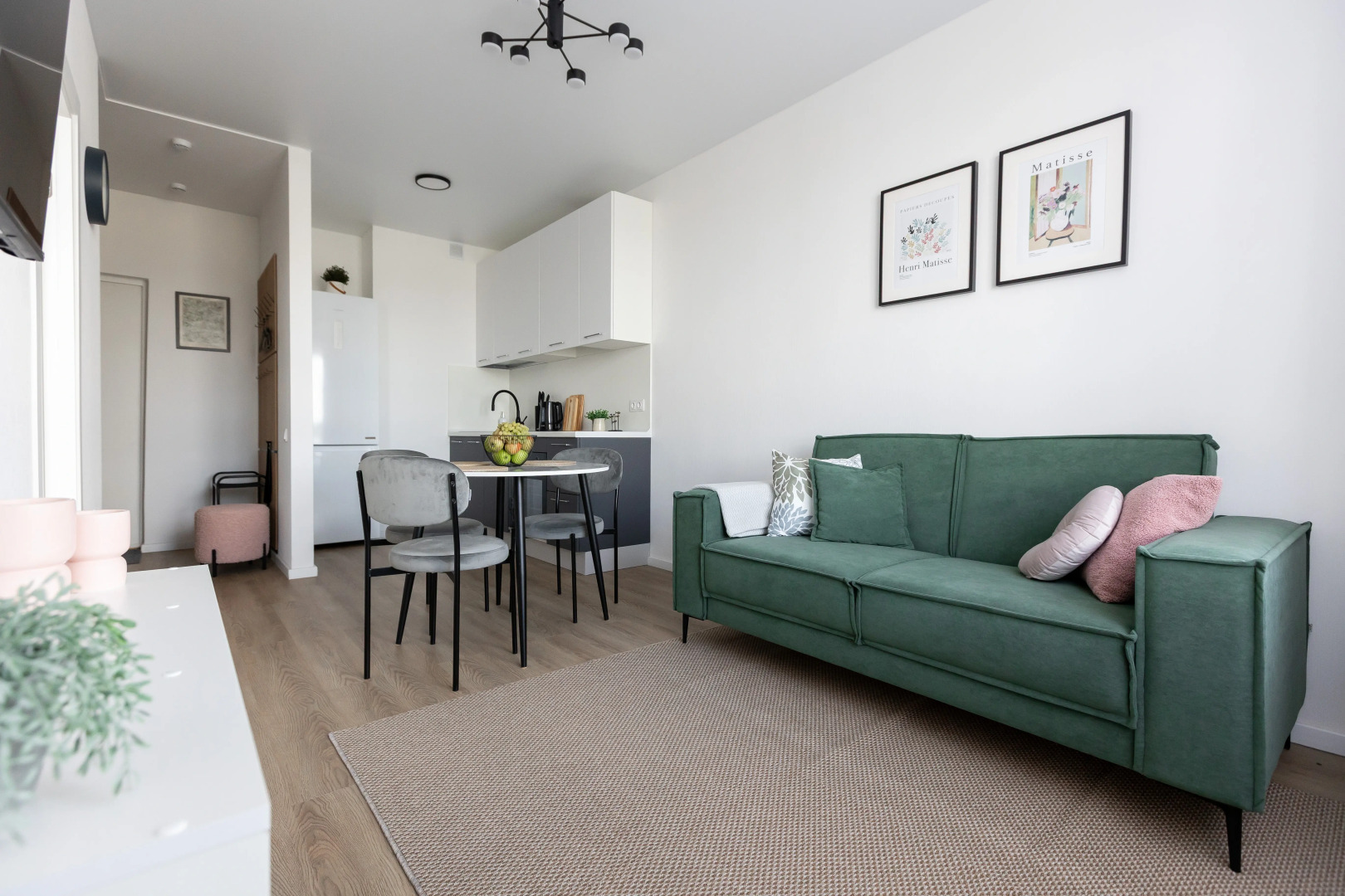 Квартира Евро 2-к Изумрудная долина