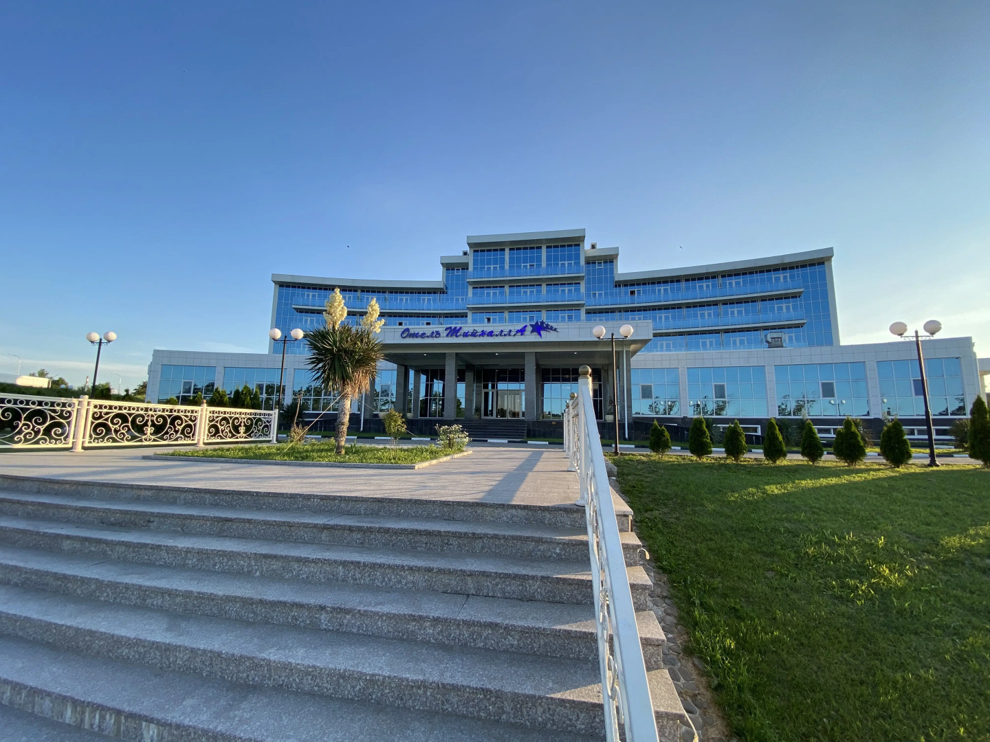 Отель Тийналла