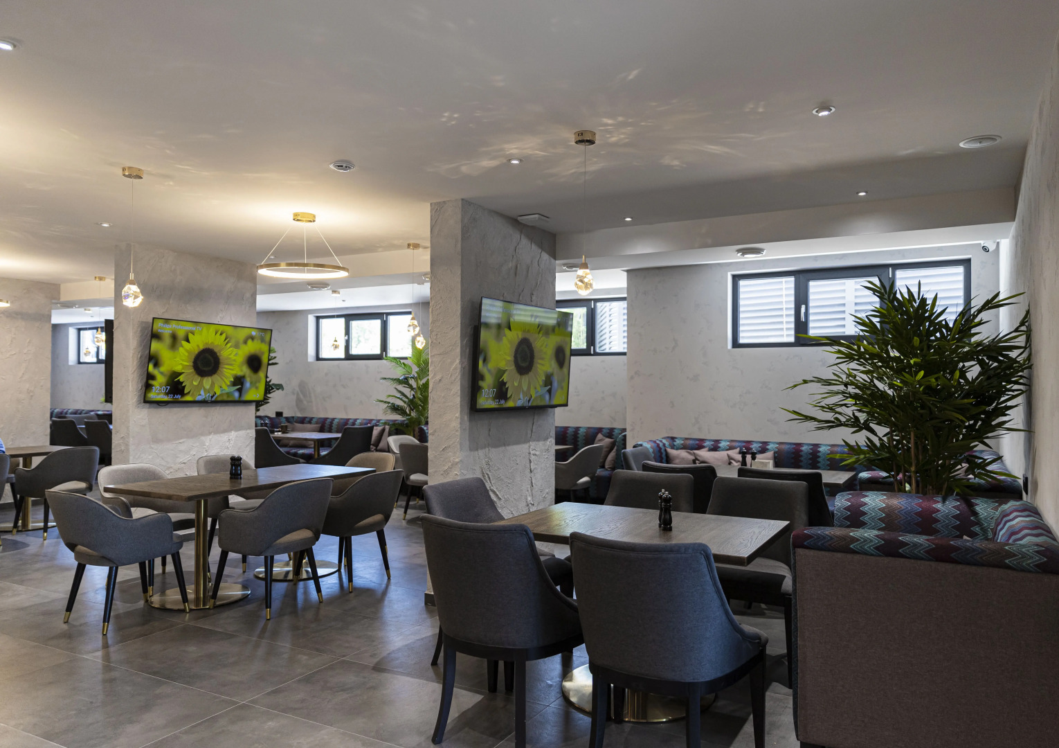 Отель Лотос