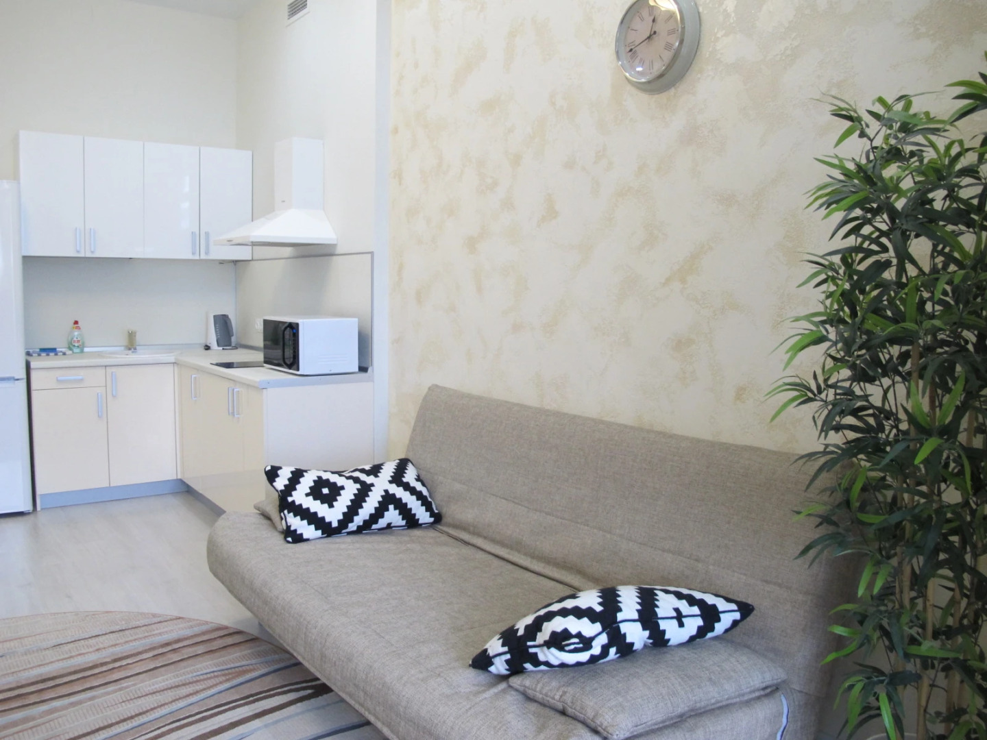 Апартаменты бульвар Надежд 6/2