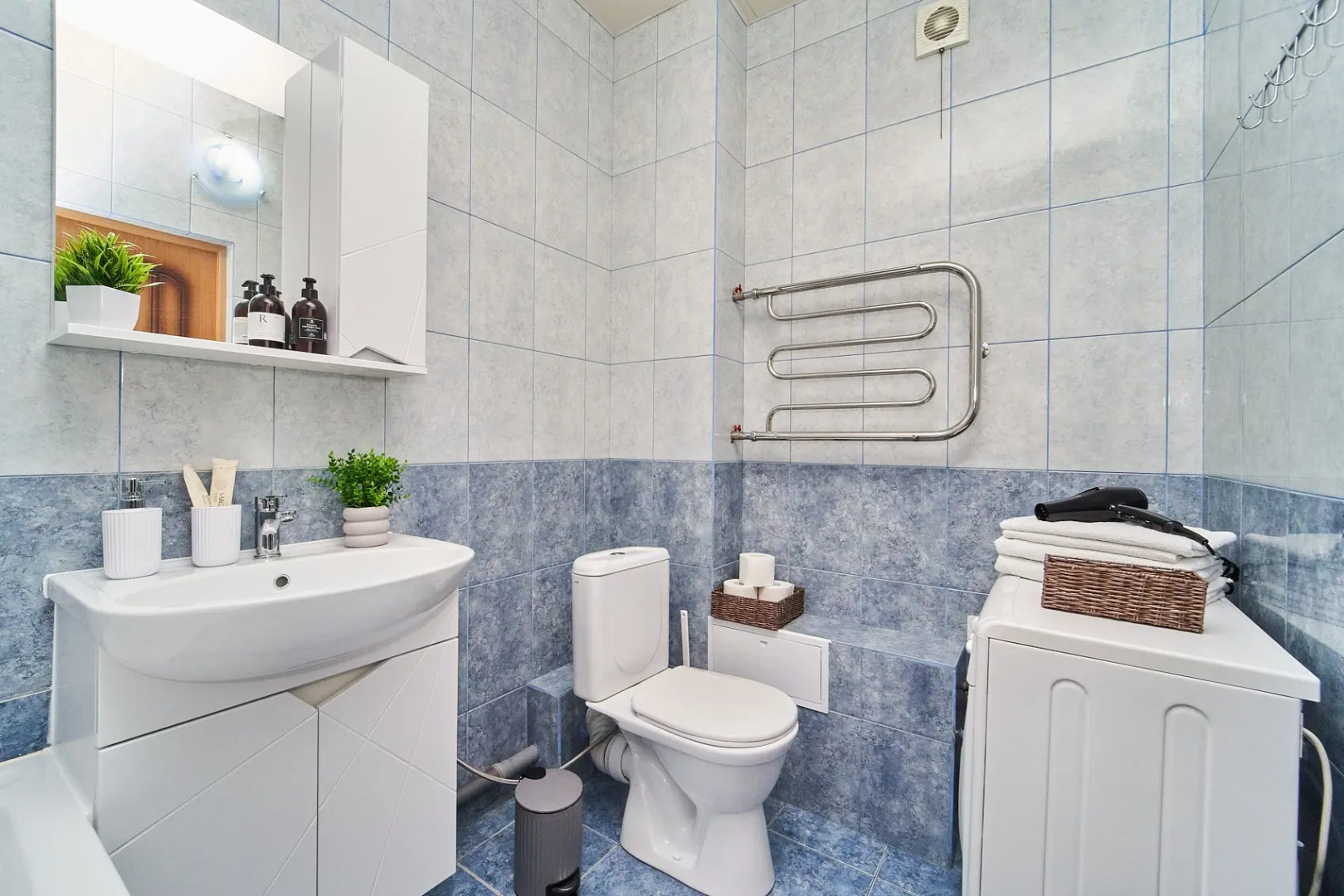 Квартира Апартаменты LikeHome Санрайз вблизи парка Галицкого